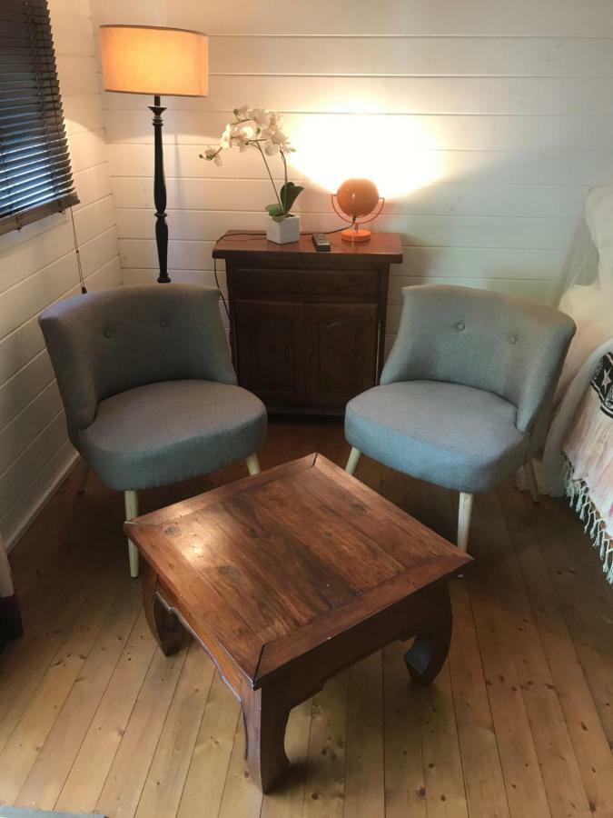 Bungalow Meuble Pres Du Lagon ラ・サリーヌ・レ・バン エクステリア 写真