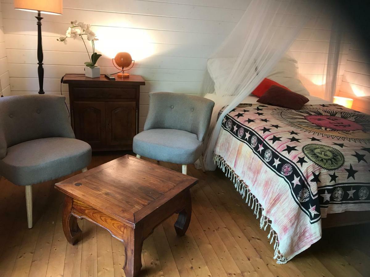 Bungalow Meuble Pres Du Lagon ラ・サリーヌ・レ・バン エクステリア 写真